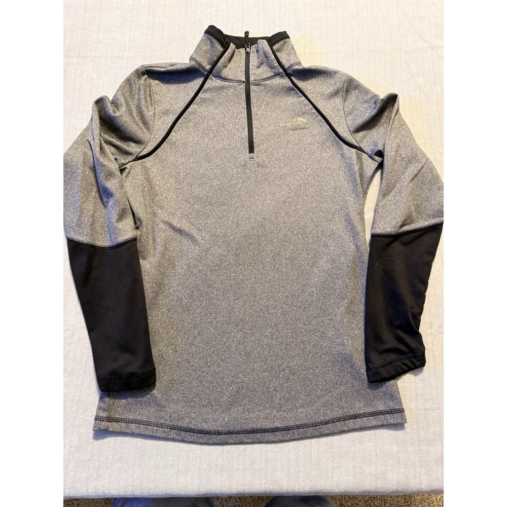 The North Face Women's S/P Gray 1/4 Zip Pullover Fleece Activewear Jacket